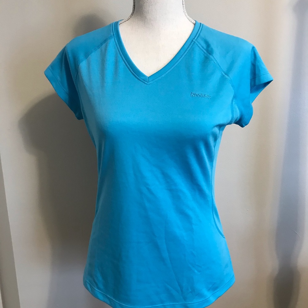 Reebok vneck tee